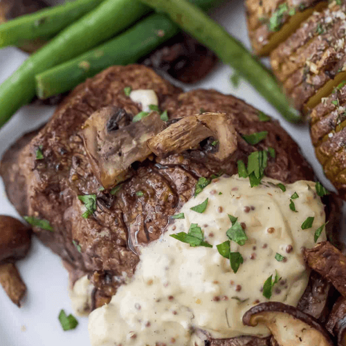 فیله مینیون .. fillett beef& mushroom sauce 